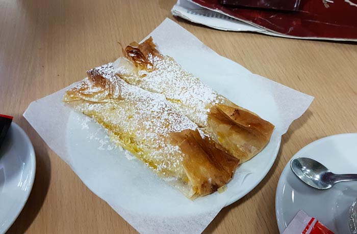 Pastel de Tentúgal comer en Coimbra