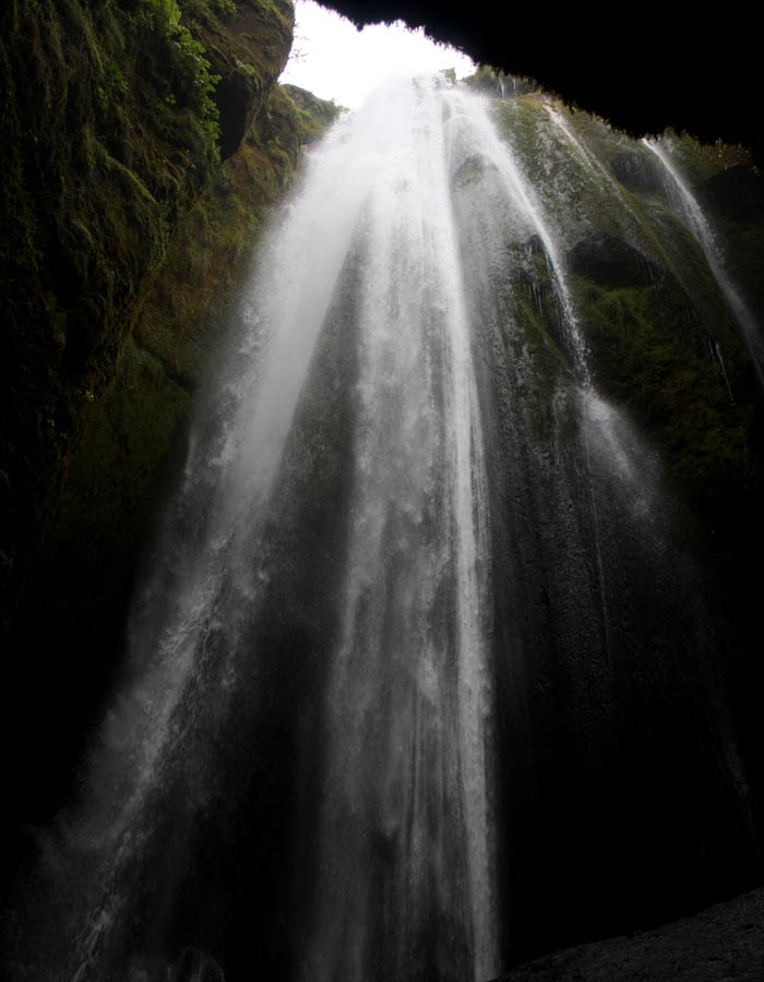 Caída de agua de Gljufrabui Islandia por libre