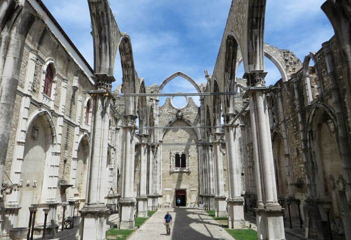 Ruinas del Convento do Carmo ruta por el Chiado