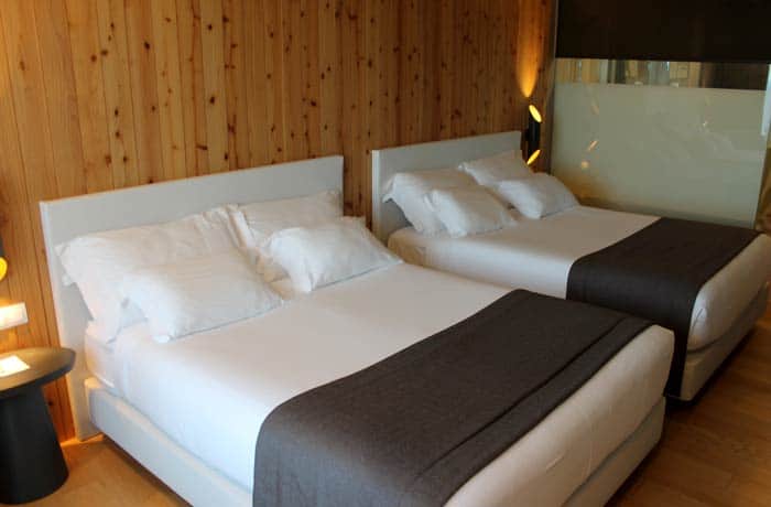 Dormitorio del Pedras do Mar Resort & Spa en Sao Miguel viajar a las Azores por libre