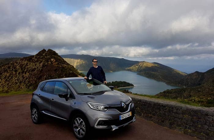 Con el coche de alquiler en el Lagoa do Fogo de Sao Miguel viajar a las Azores por libre