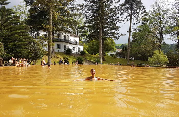 Termas del parque Terra Nostra en Sao Miguel viajar a las Azores por libre